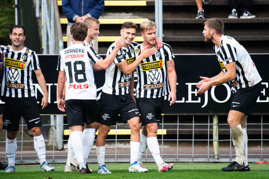 Landskronas Linus Olsson jublar