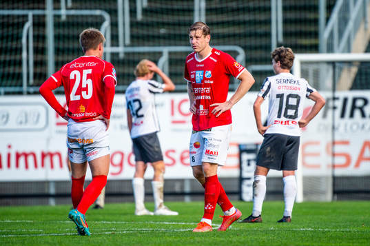 Norrbys Victor Karlsson och Nicklas Savolainen deppar