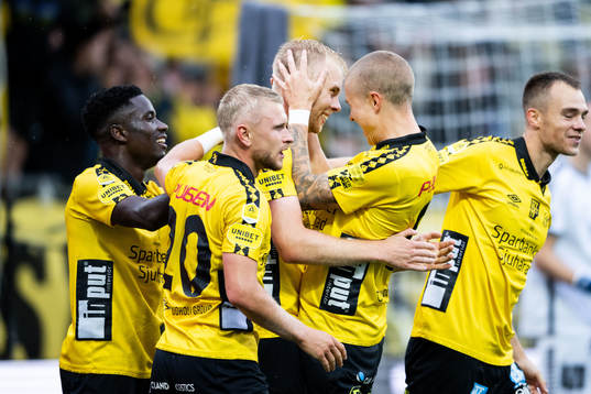 Elfsborgs Sveinn Guðjohnsen jublar