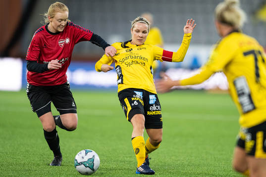 Bläddra bland fler bilder av Fotboll, Dam, Div 2 Mellersta Götaland, Elfsborg - Södra ving