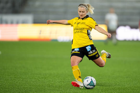 uElfsborgs Fanny Johansson nder fotbollsmatchen i Div 2