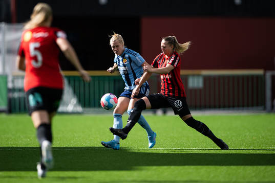 Djurgårdens Sara Olai och Brommapojkarnas Frida Thörnqvist