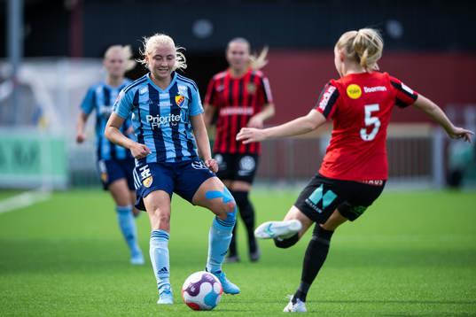 Djurgårdens Stinalisa Johansson och Brommapojkarnas Wilma