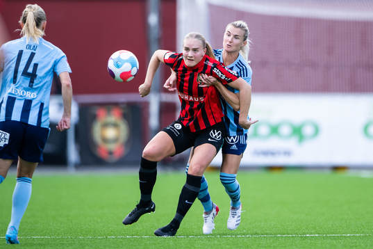 Brommapojkarnas Klara Andrup och Djurgårdens Emelie