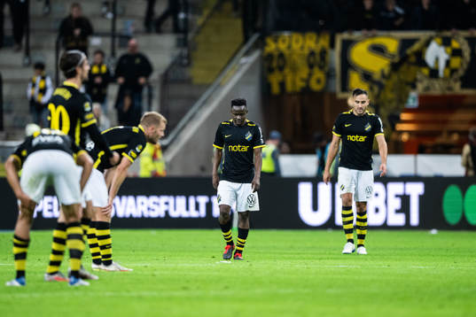 AIKs Erick Otieno Ouma och Sotirios Papagiannopoulos deppar