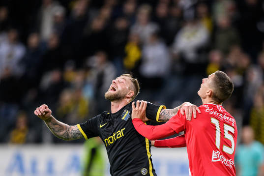 AIKs John Guidetti och Degerfors Gustaf Lagerbielke
