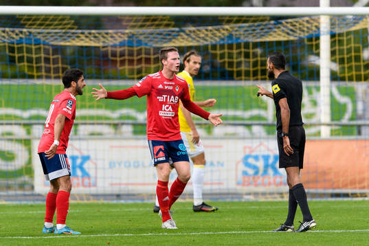 Vänersborgs Albin Broberg reagerar