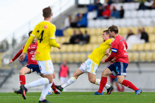 Falkenbergs Robin Hofsö och Vänersborgs Fabian Falkstrand