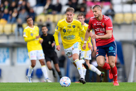 Falkenbergs Taylor Silverholt och Vänersborgs Milos