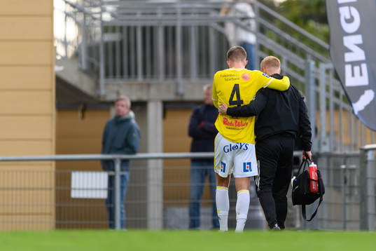 Falkenbergs Tim Stålheden tvingas kliva av med skada
