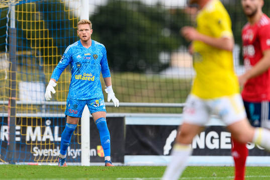 Falkenbergs målvakt Tim Erlandsson