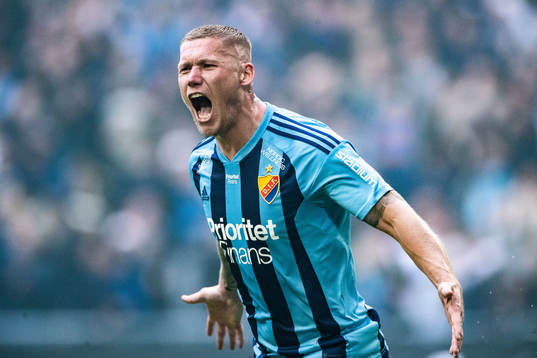 Djurgårdens Victor Edvardsen jublar