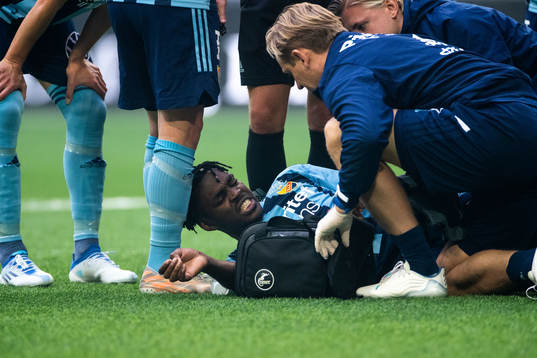 Djurgårdens Joel Asoro har ont