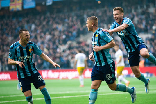 o220918 Djurgårdens Victor Edvardsen jublar