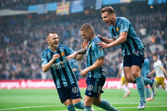 Djurgårdens Victor Edvardsen jublar
