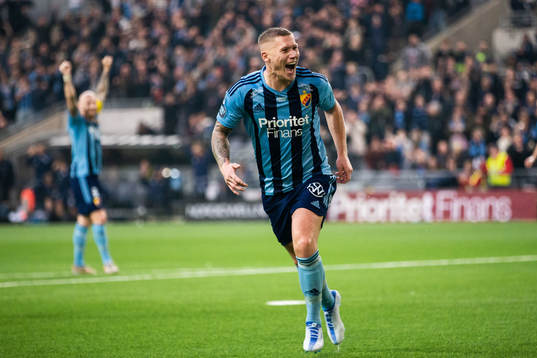 Djurgårdens Victor Edvardsen jublar