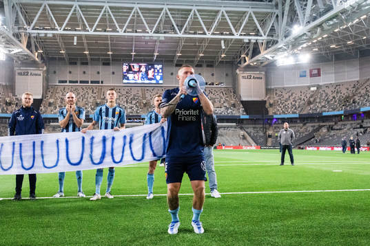 Djurgårdens Victor Edvardsen jublar