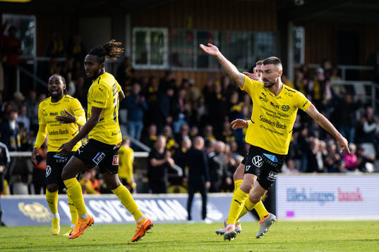 Mjällbys Carlos Moros Gracia jublar