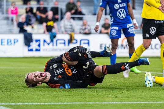 Sundsvalls målvakt Andreas Andersson har ont