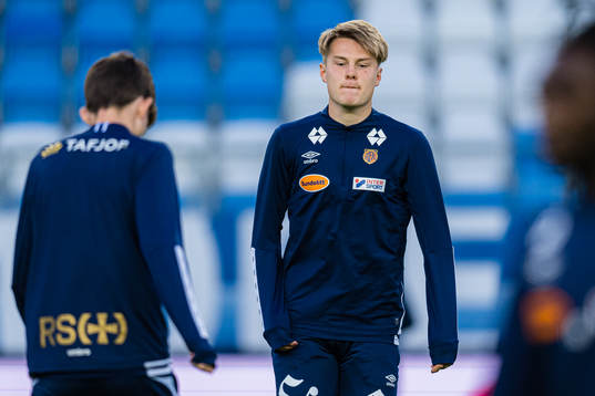 Ulrik Valderhaug Syversen of Aalesund warms up