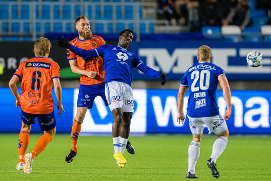 David Thomas Fällman of Aalesund and Datro David Fofana of