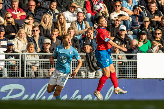 Malmö FFs Felix Beijmo och Helsingborgs Viljormur Davidsen