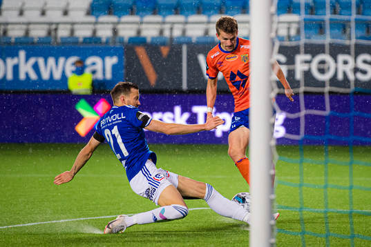 Martin Linnes of Molde and Torbjørn Kallevåg of Aalesund
