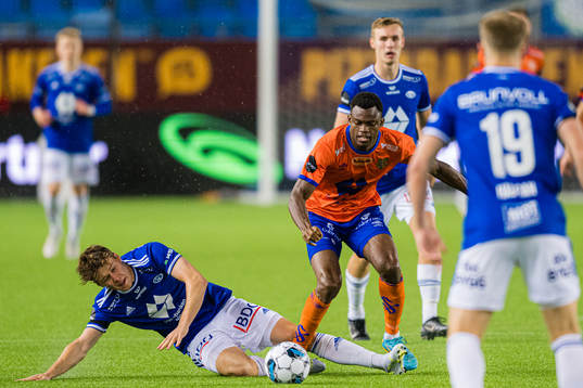 Emil Breivik of Molde and Ebiye Moses of Aalesund