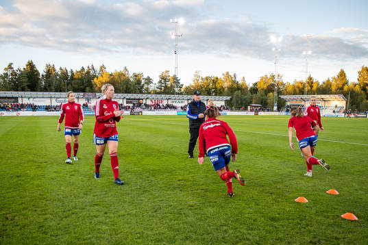 Vittsjös spelare värmer upp