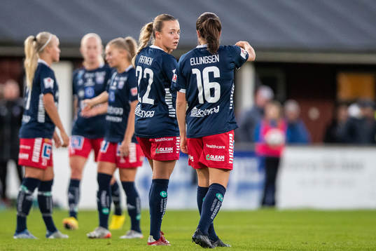 Linköpings Olga Ahtinen och Heidi Ellingsen deppar