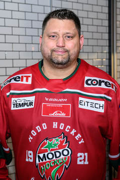 Modos tränare Mattias Karlin