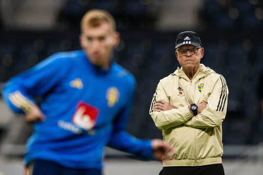 Dejan Kulusevski  and head coach Janne Andersson