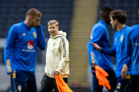 Assistant coach Peter Wettergren