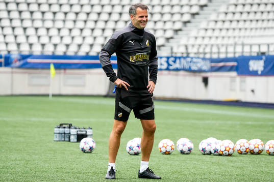 Robert Vilahamn, head coach