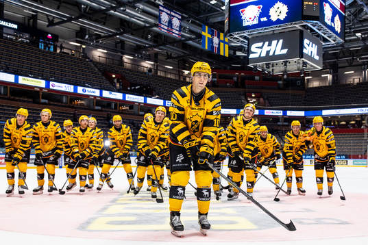 Skellefteås Joakim Lindström jublar