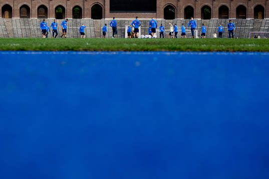 Bläddra bland fler bilder av Football, Nations League, Sweden, Training 