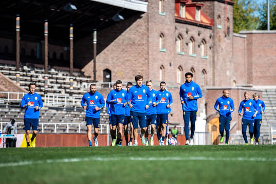 Victor Nilsson Lindelöf and Jens Cajuste