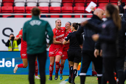 Svava Ros Gudmundsdottir of Brann celebrates