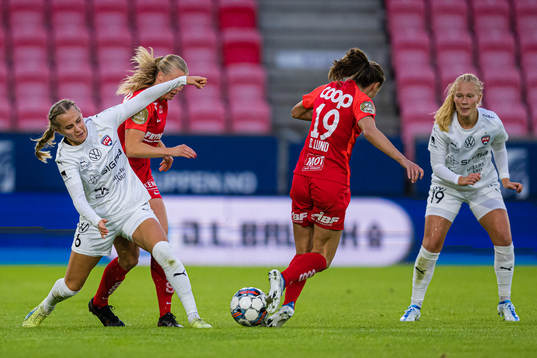 Ria Öling of Rosengård and Nora Eide Lie of Brann