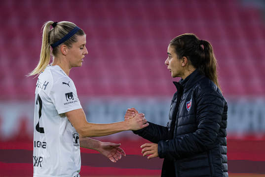 Olivia Schough of Rosengård and Renée Slegers, head coach