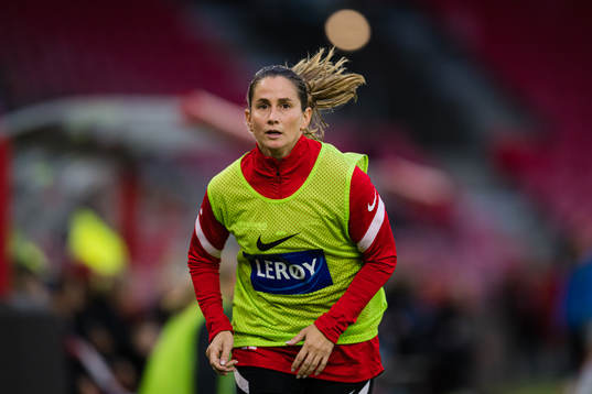 Ingrid Ryland of Brann warms up