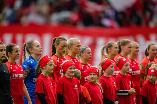 Tuva Hansen and Aurora Mikalsen of Brann