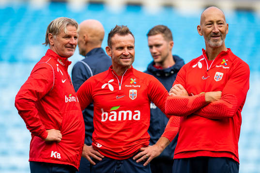 Kent Bergersen, assistant coach, Thomas Ødegaard, manual