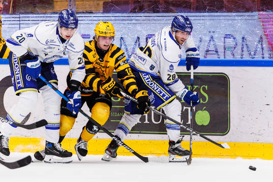 Leksands Lian Bichsel och Justin Glenn Kloos mot