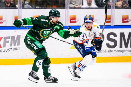 Färjestads Linus Johansson och Växjös Joel Persson