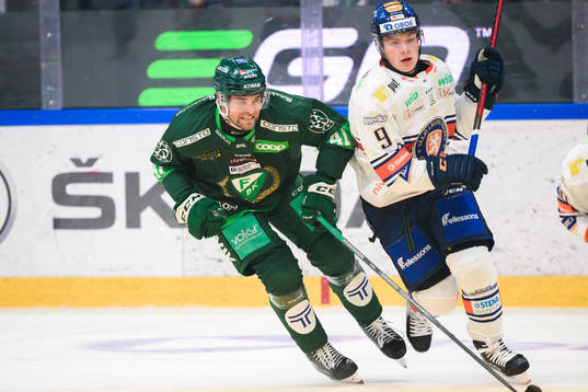 Färjestads Henrik Björklund och Växjös Victor Stjernborg