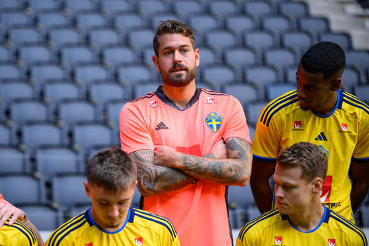 Kristoffer Nordfeldt and Alexander Isak of the Swedish