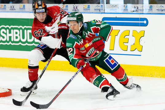 Örebros Robert Leino och Frölundas Max Friberg