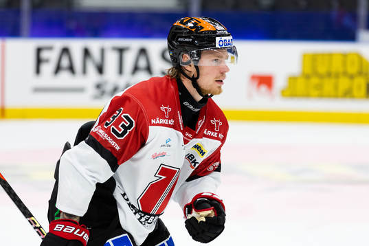 Örebros Christopher Mastomäki jublar