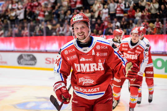 Timrås Jonathan Dahlén jublar